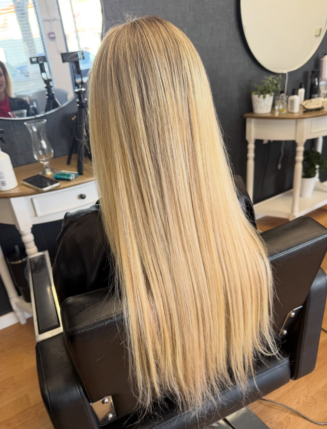 Trabalho de loiros por Jessica Camila